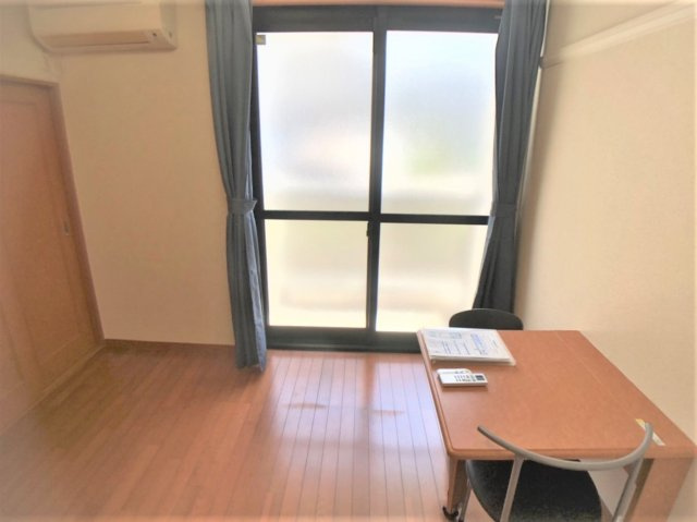 レオパレス中央の居間・リビング|使いやすいリビングです