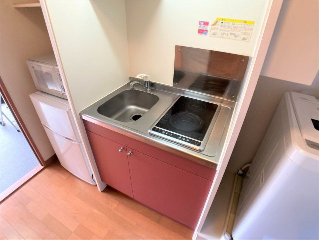 レオパレス中央のキッチン|お料理しやすいキッチンです