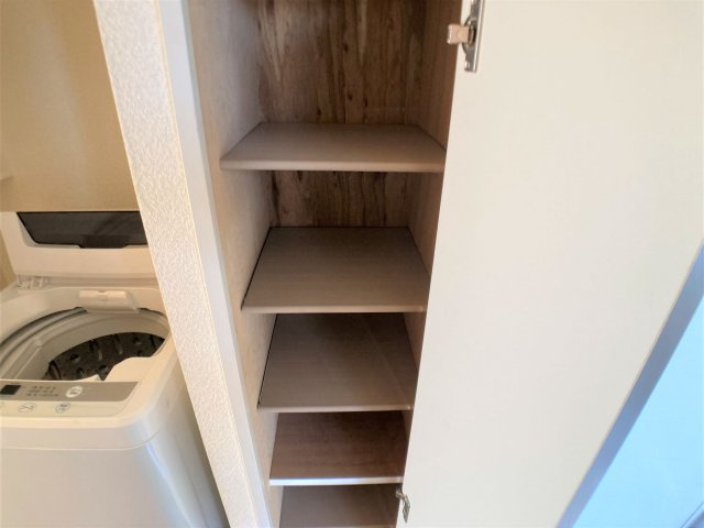 レオパレス中央の内装|明るい色調の室内です