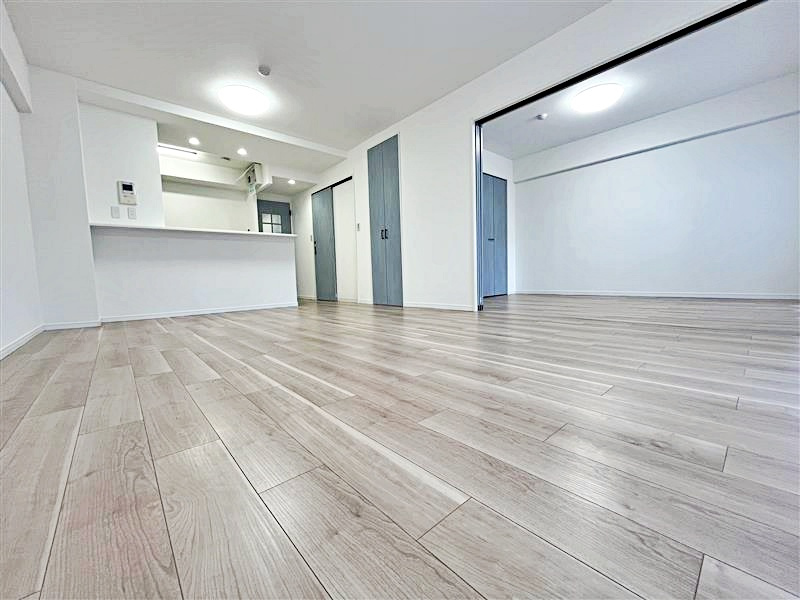 ベルパーク湘南茅ヶ崎E館の居間・リビング