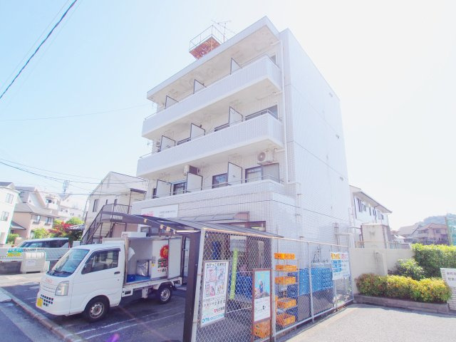 サンシャイン向洋の外観