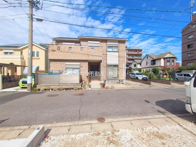 グラファーレ西城2棟の前面道路含む現地写真