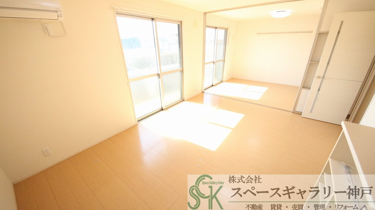 グランドアトリオ神戸西　D棟の居間・リビング|※お部屋により仕様が異なる可能性があります。