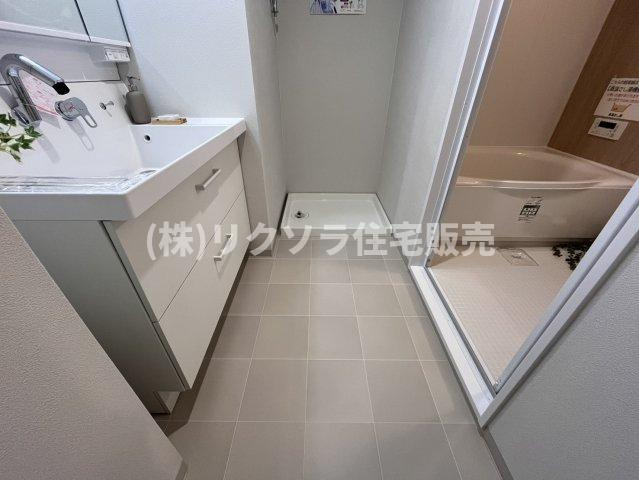 オークヒルズ香里弐番館の寝室|洋室4.8帖　ウォークインクローゼット付き
■物件内覧・資金計画相談・住宅ローン相談、リフォーム相談、お問合せ受付中■
※当日・翌日のご内覧、ご相談はお電話でのお問合せがスムーズです！