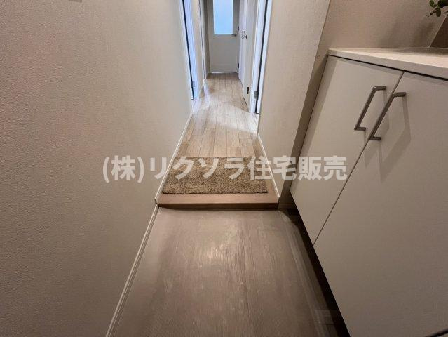 オークヒルズ香里弐番館の独立洗面台|シャワー付き洗面化粧台
■物件内覧・資金計画相談・住宅ローン相談、リフォーム相談、お問合せ受付中■
※当日・翌日のご内覧、ご相談はお電話でのお問合せがスムーズです！