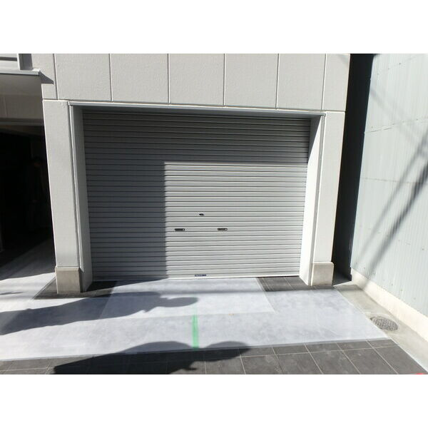 大阪市中央区平野町１丁目の店舗一部のエントランス