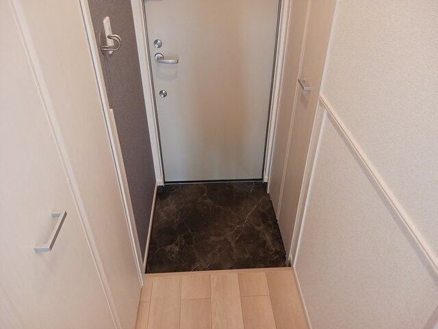 コンテチェスト２４の玄関