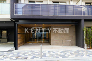 【エントランス】 | 落ち着いたエントランスです