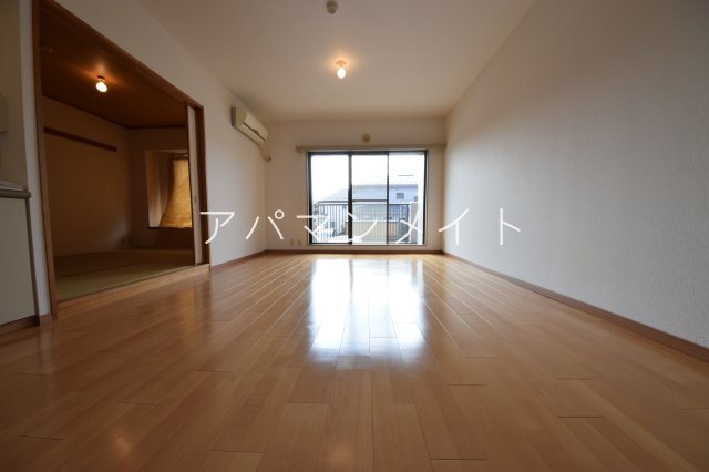 【居間・リビング】 | クエスト山手台 | 戸塚周辺ならアパマンメイトへＬｅｔｓ Ｇｏ ！