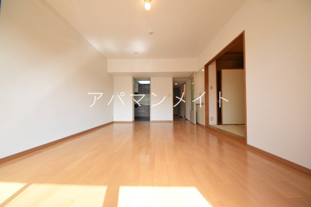 【居間・リビング】 | クエスト山手台 | 使いやすい居間です