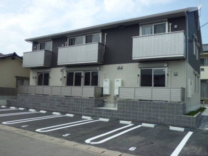 熊本市中央区出水６丁目のアパートの外観