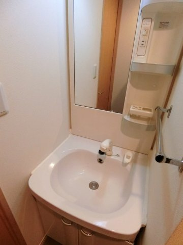 リブリ・Y.T常盤平の洗面所