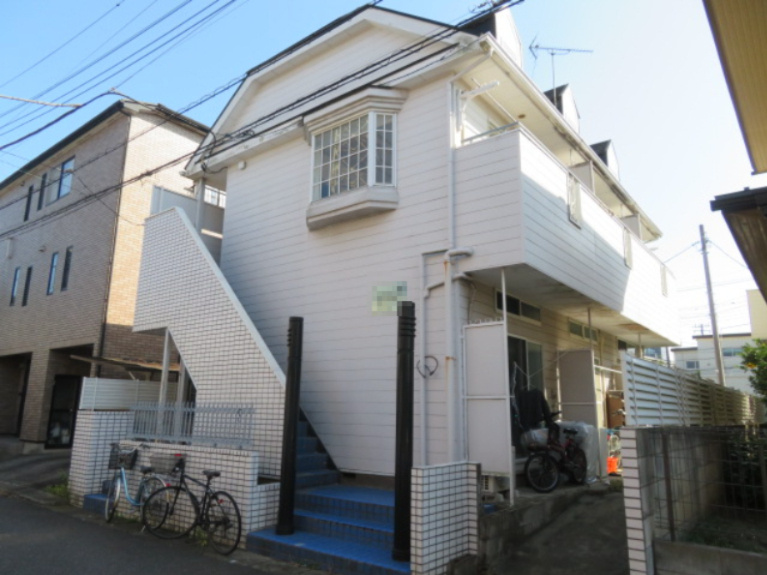 草加市手代３丁目の一棟アパートの外観