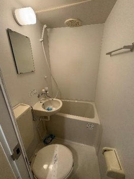 草加市手代３丁目の一棟アパート