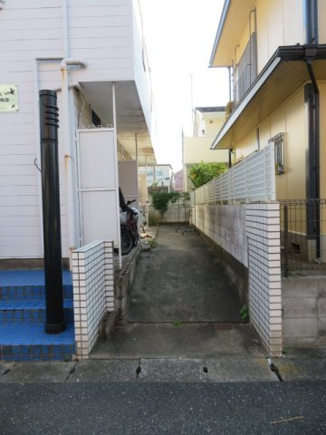 草加市手代３丁目の一棟アパート