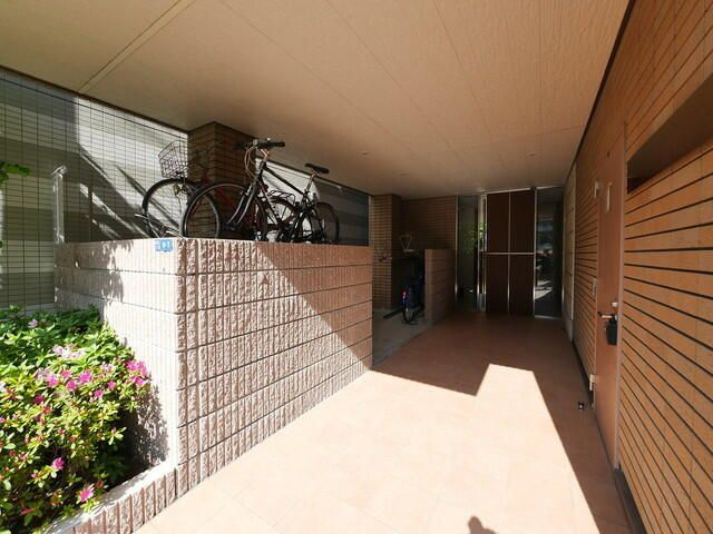 ＷＥＳＴ　ＨＩＬＬＳのエントランス