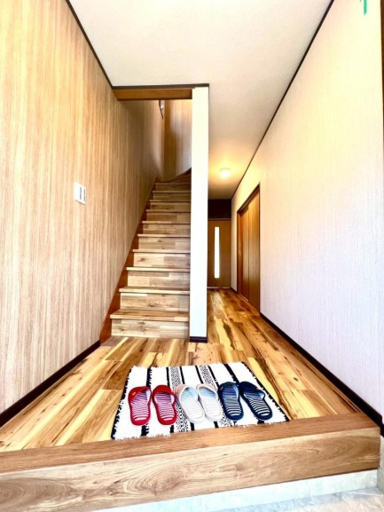 神戸市西区今寺の玄関|すっきりとした印象の玄関です♪