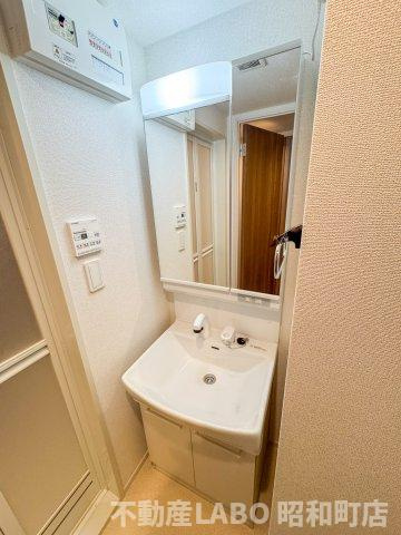 リアライズ今里南の洗面所