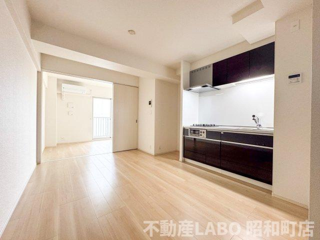 リアライズ今里南の居間・リビング