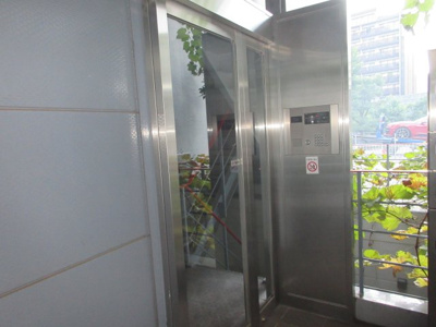 【エントランス】 | ＬＵビル