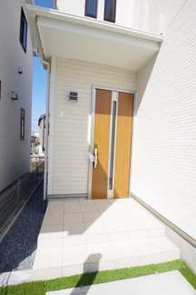 【玄関】 | 【仲介手数料無料！！】府中市日新町5丁目　新築戸建て（全19棟）D号棟　5090万円