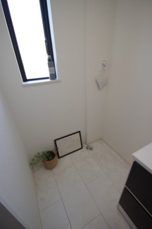 【ランドリースペース】 | 【仲介手数料無料！！】府中市日新町5丁目　新築戸建て（全19棟）D号棟　5090万円