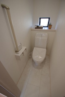 【トイレ】 | 【仲介手数料無料！！】府中市日新町5丁目　新築戸建て（全19棟）D号棟　5090万円