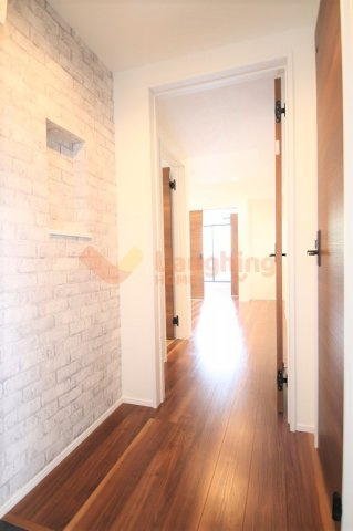 花畑プレミアの玄関|収納もある玄関です