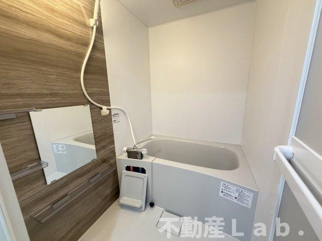 ソルーナ松橋の浴室|１B号室(モデルルーム)の写真です。