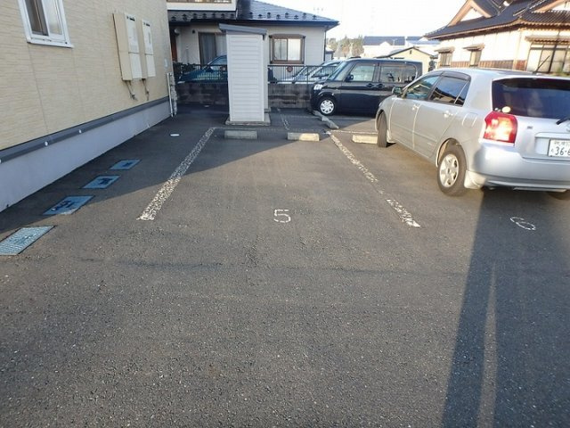 シャムロックⅢの駐車場