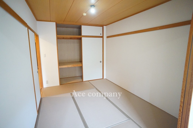 【内装】 | プレスタ杭全 | 【和室6帖】便利な2WAYドアです♪押入れ完備♪