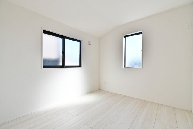 上尾市上27期全1棟の洋室|洋室③：