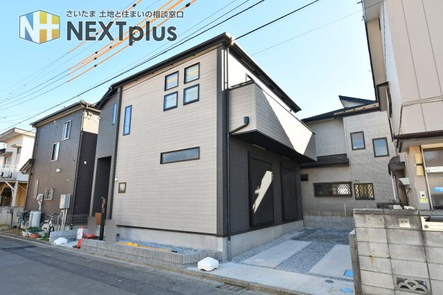 上尾市上27期全1棟の外観|JR高崎線『北上尾』駅まで徒歩25分の立地です。最寄り路線は都内まで乗り換え不要でアクセスできるので、通勤通学に便利。上平小学校が徒歩５分の距離にありますので、お子様の通学も安心してお見送りできます◎