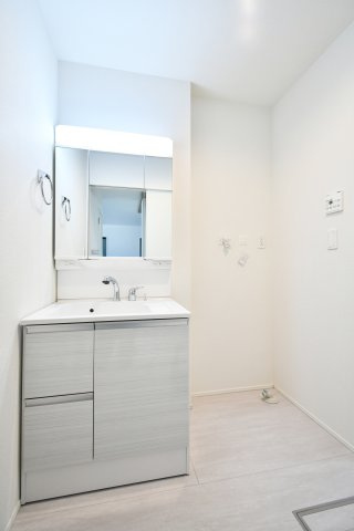 上尾市上27期全1棟の独立洗面台