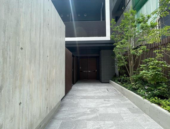 ソルレヴェンテ北堀江Qのエントランス