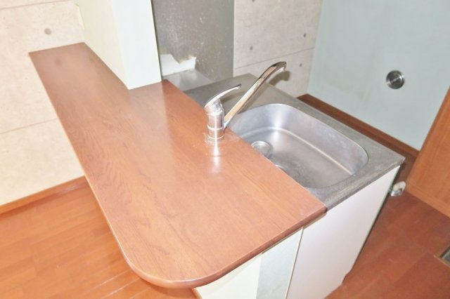 オリーブステージB棟のキッチン|※別室参考写真です。