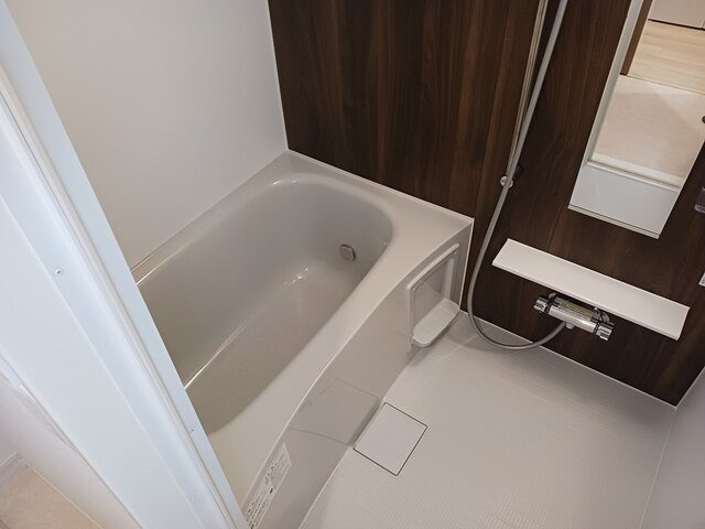 コンテチェスト２４の浴室