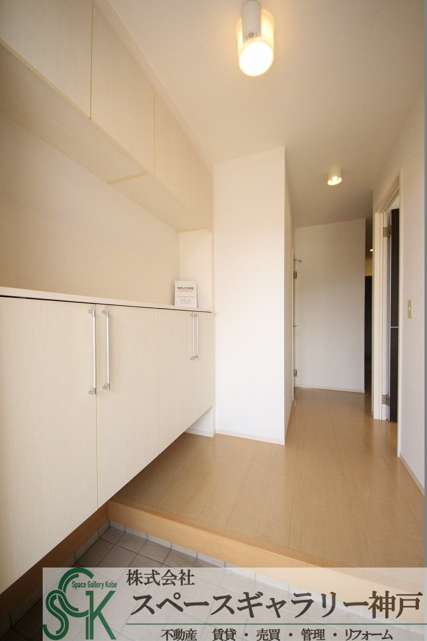 梅田様戸建Ⅱの玄関|※お部屋により仕様が異なる場合があります※