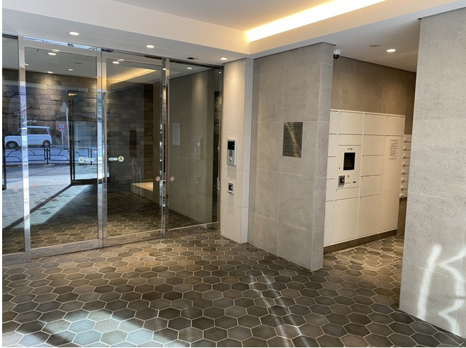 【エントランス】