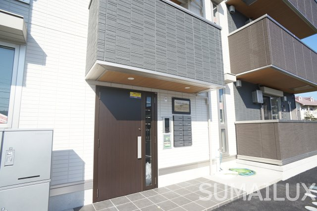熊本市南区島町１丁目のアパートのエントランス