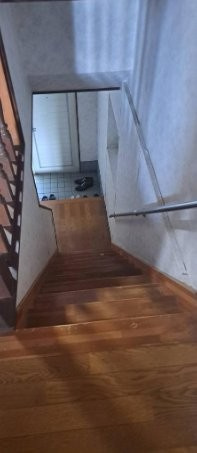 島頭2丁目　中古一戸建ての内装|階段
■物件内覧・資金計画相談・住宅ローン相談、リフォーム相談、お問合せ受付中■
※当日・翌日のご内覧、ご相談はお電話でのお問合せがスムーズです！