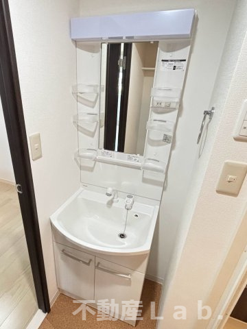 ソルーナ松橋の洗面所|※同型タイプのお写真です。