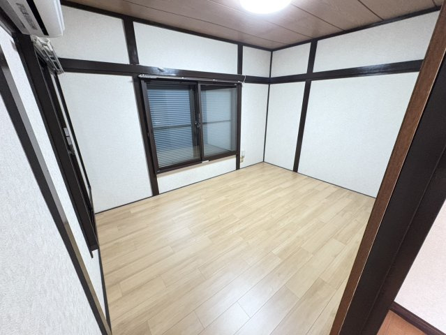 ハイツ石井の居間・リビング