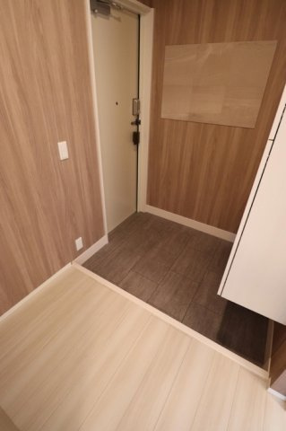 D-ROOM　NEXT　諏訪野の玄関|落ち着いた玄関です