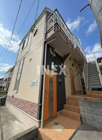 横浜市神奈川区斎藤分町のアパートの外観