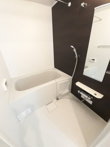 グレイシャスの浴室