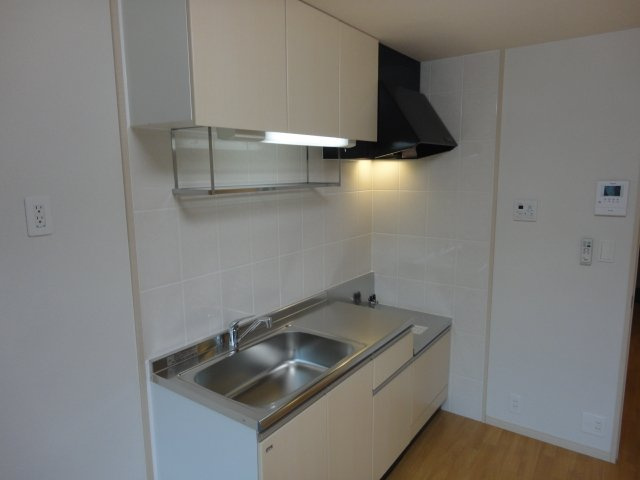 スカイヒルズ光　朝日のキッチン|キッチン