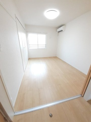 グリッタープレイス　翠の内装