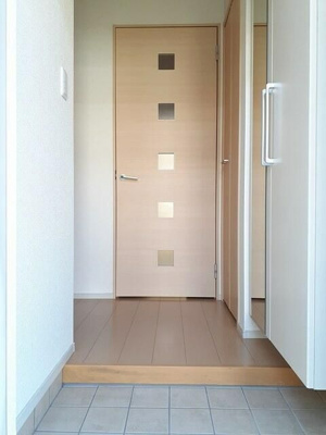 【玄関】 | メゾンミルトＣ