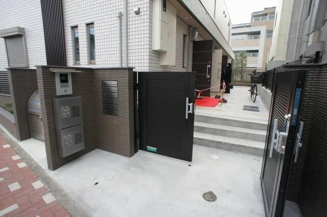 ポラリス中村橋のエントランス|☆スペシャリストなプロ賃貸師が接客対応させていただきます☆